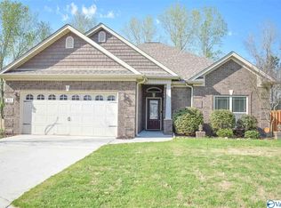 102 Wolf Creek Trl SW, Huntsville, AL 35824