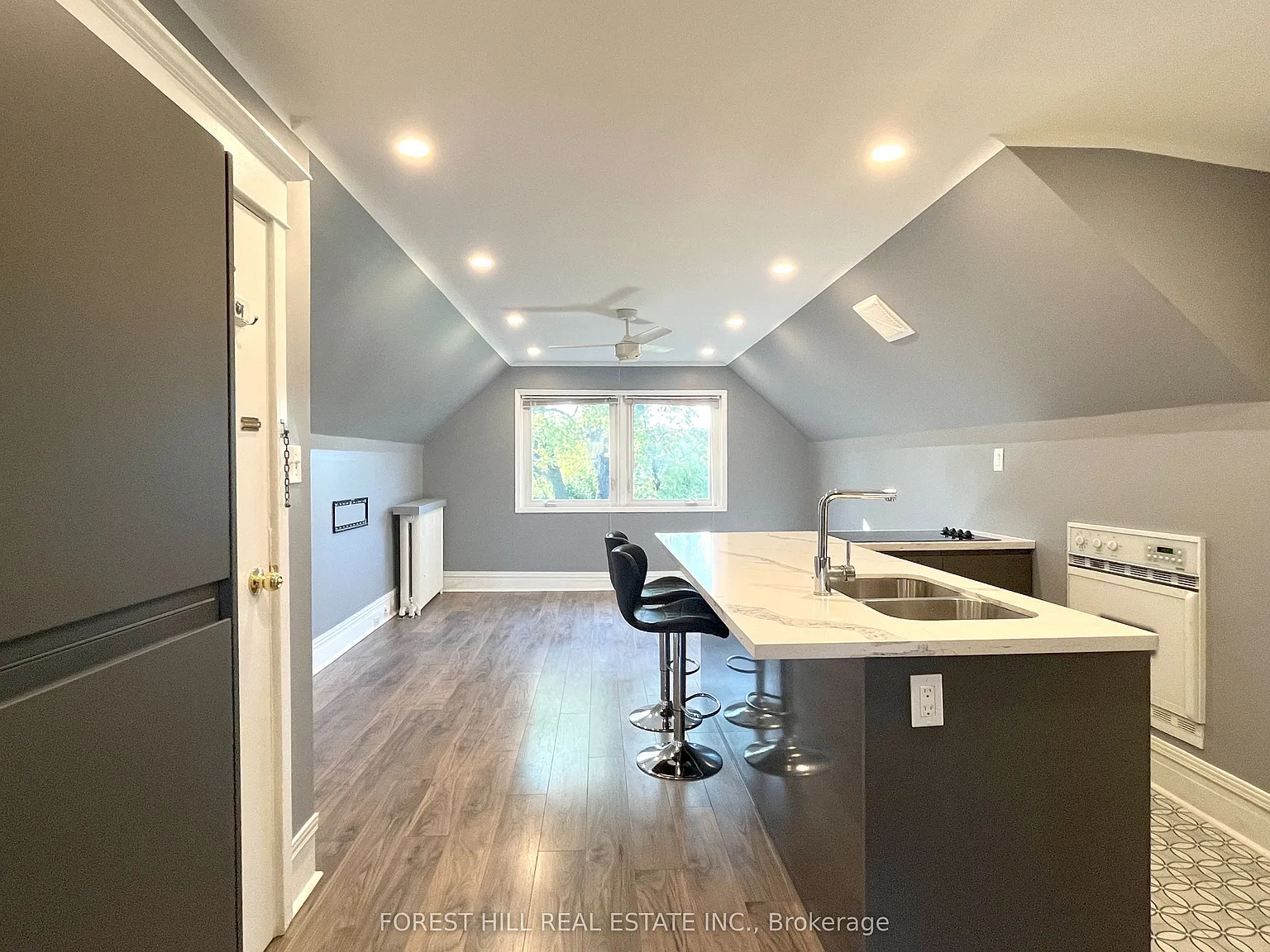 1 bed, $1,900 — Photo 4