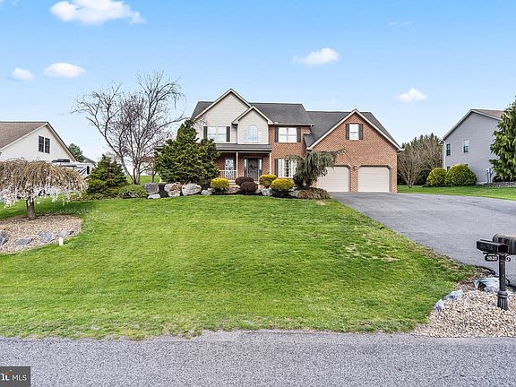 3rd image of 1831 Bell Ave