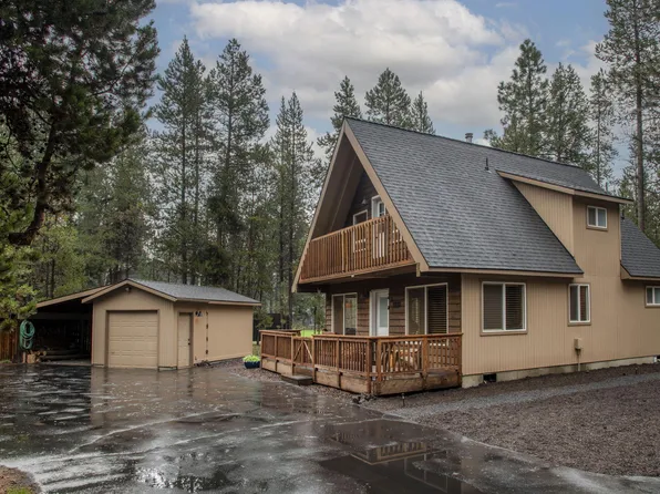 17225 Elsinore Rd, Bend, OR 97707
