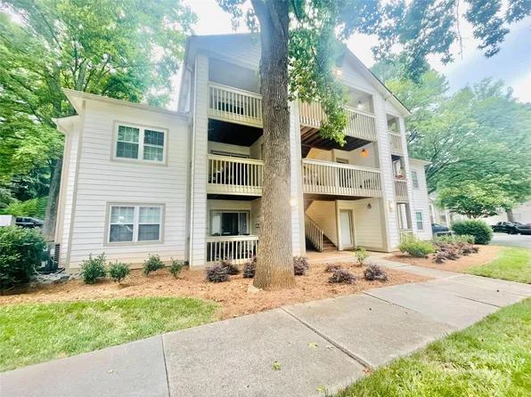 1032 Churchill Downs Ct APT F, Charlotte, NC 28211
