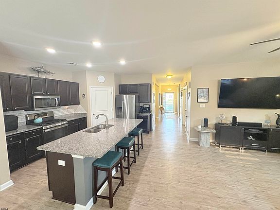 5th image of 4 Gardenia Dr
