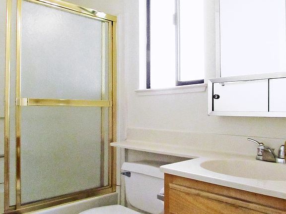 4th image of 26 & 28 Monroe St #26-B