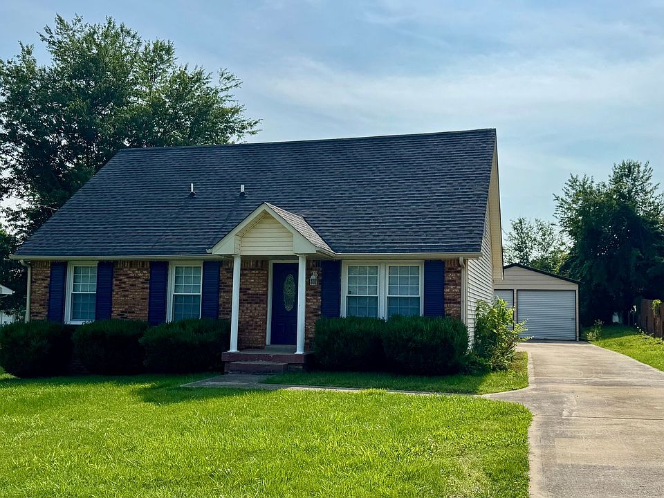 1st image of 389 Elaine Dr