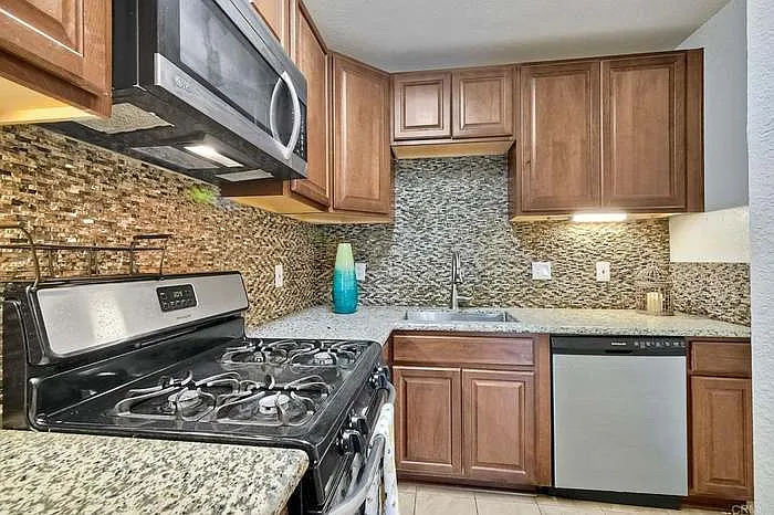 868 E Alvarado St E #44 — Photo 6