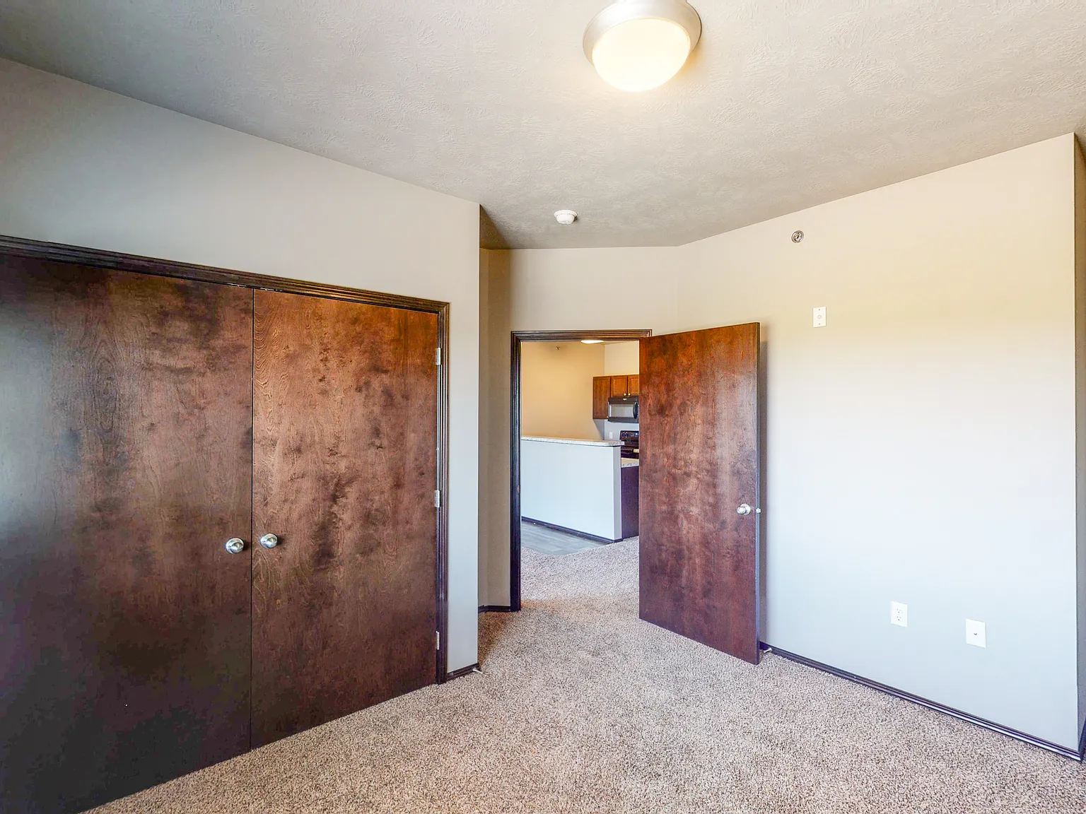 1 bed, 625 sqft, $1,075 — Photo 3