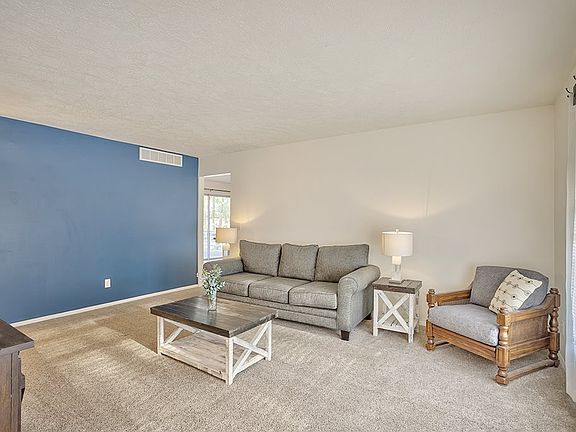 2nd image of 2724 Capri Ct