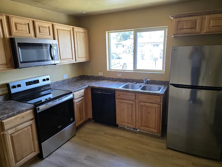 5041 S 4420 W — Photo 2