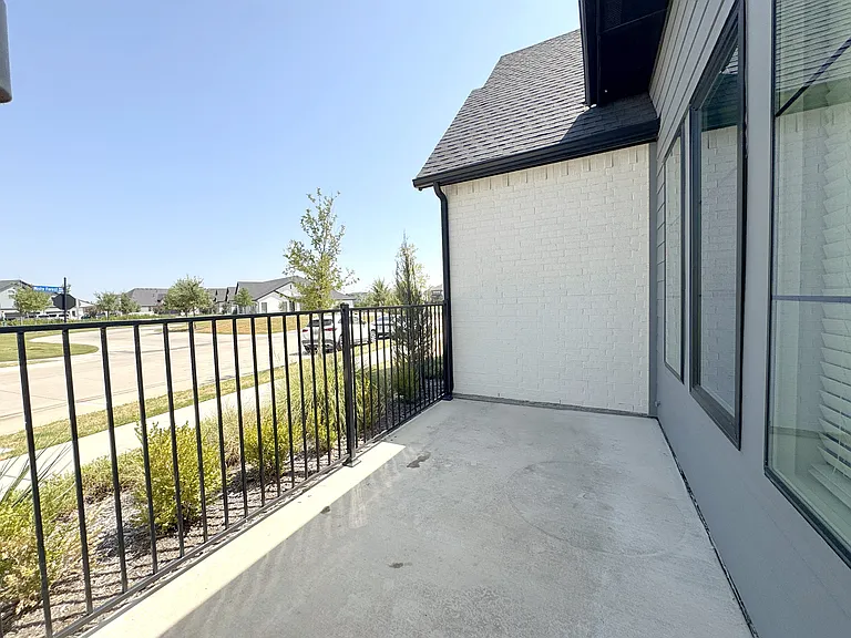 3200 N Collins St — Photo 20