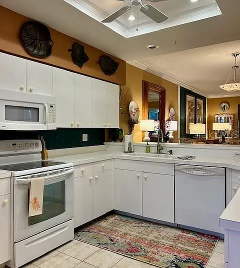 9611 Castle Point Dr #916 — Photo 11