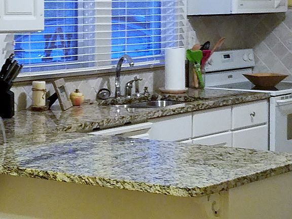 4th image of 1595 Moonbranch Dr