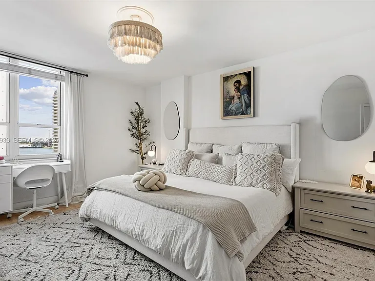 701 Brickell Key Blvd #1106 — Photo 31