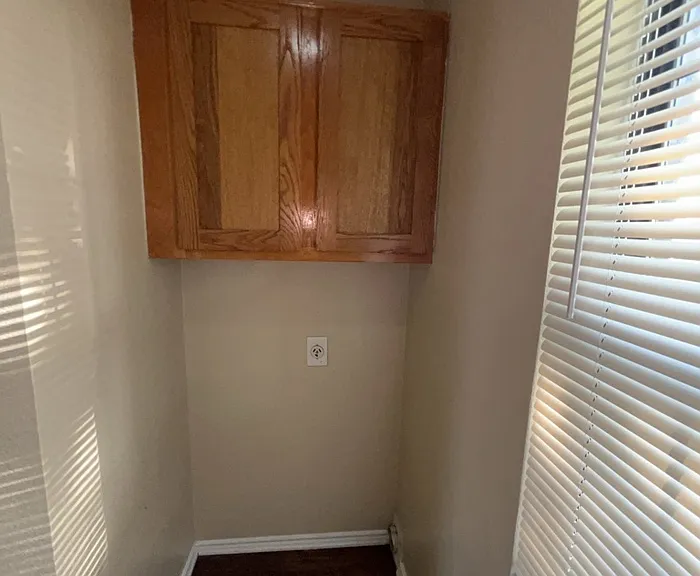 4304 Hulen Cir E — Photo 17