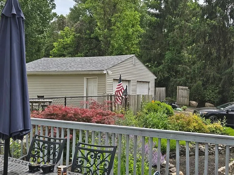 781 Western Hwy — Photo 5