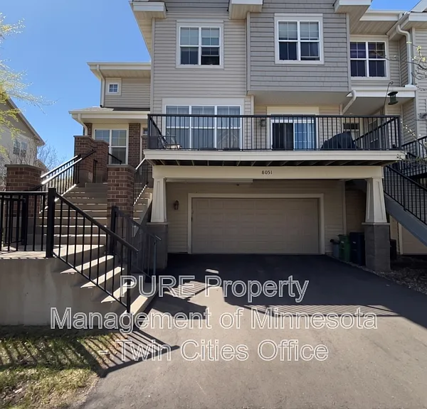 8051 Larch Ln N — Photo 1
