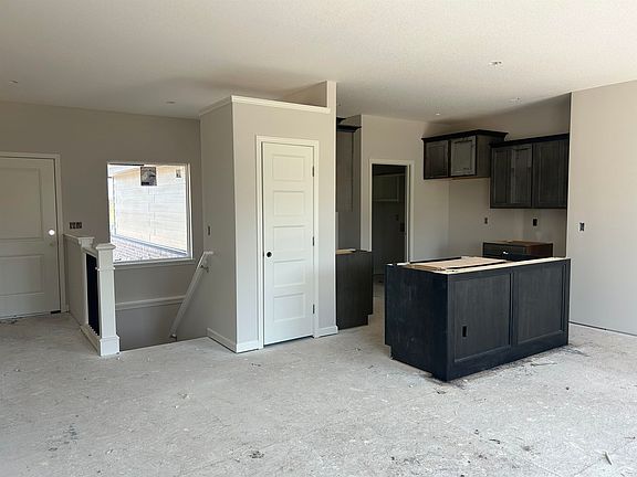 3rd image of 271 W Dusk Dr