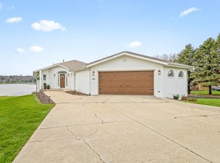 847 Breckenboro Rd, Davis, IL 61019