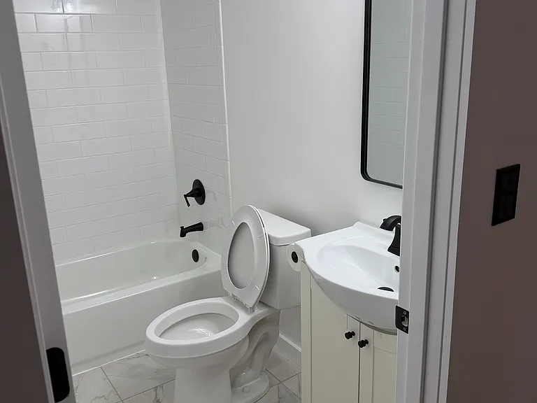 1307 W Worley St — Photo 8