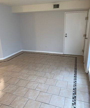 3rd image of 4150 Williamsburg Ct APT 101
