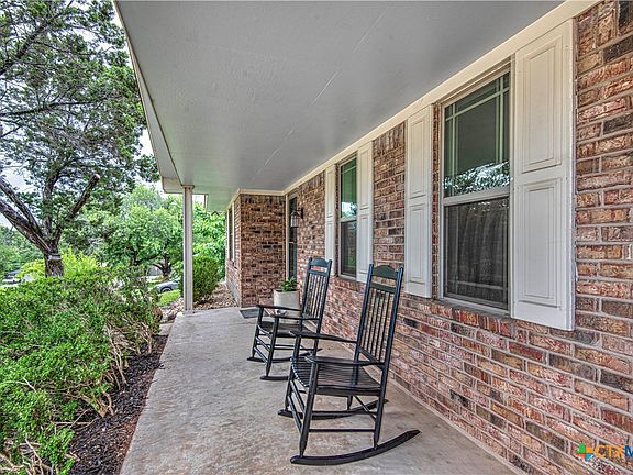 5th image of 811 Woodside Dr