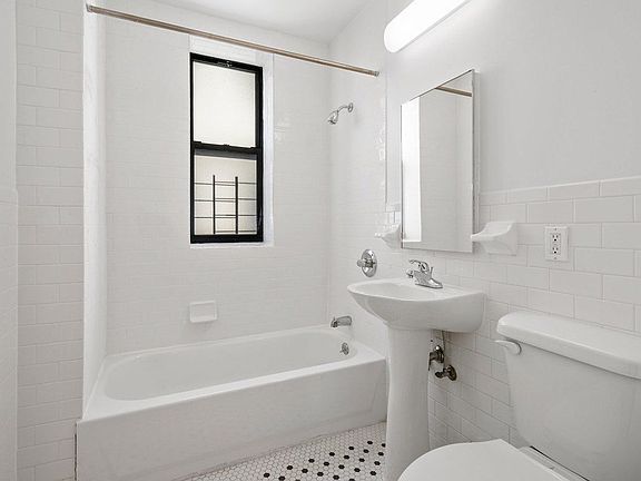 4th image of 320 Sterling St #1C