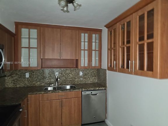 3rd image of 7300 NW 17th St APT 408