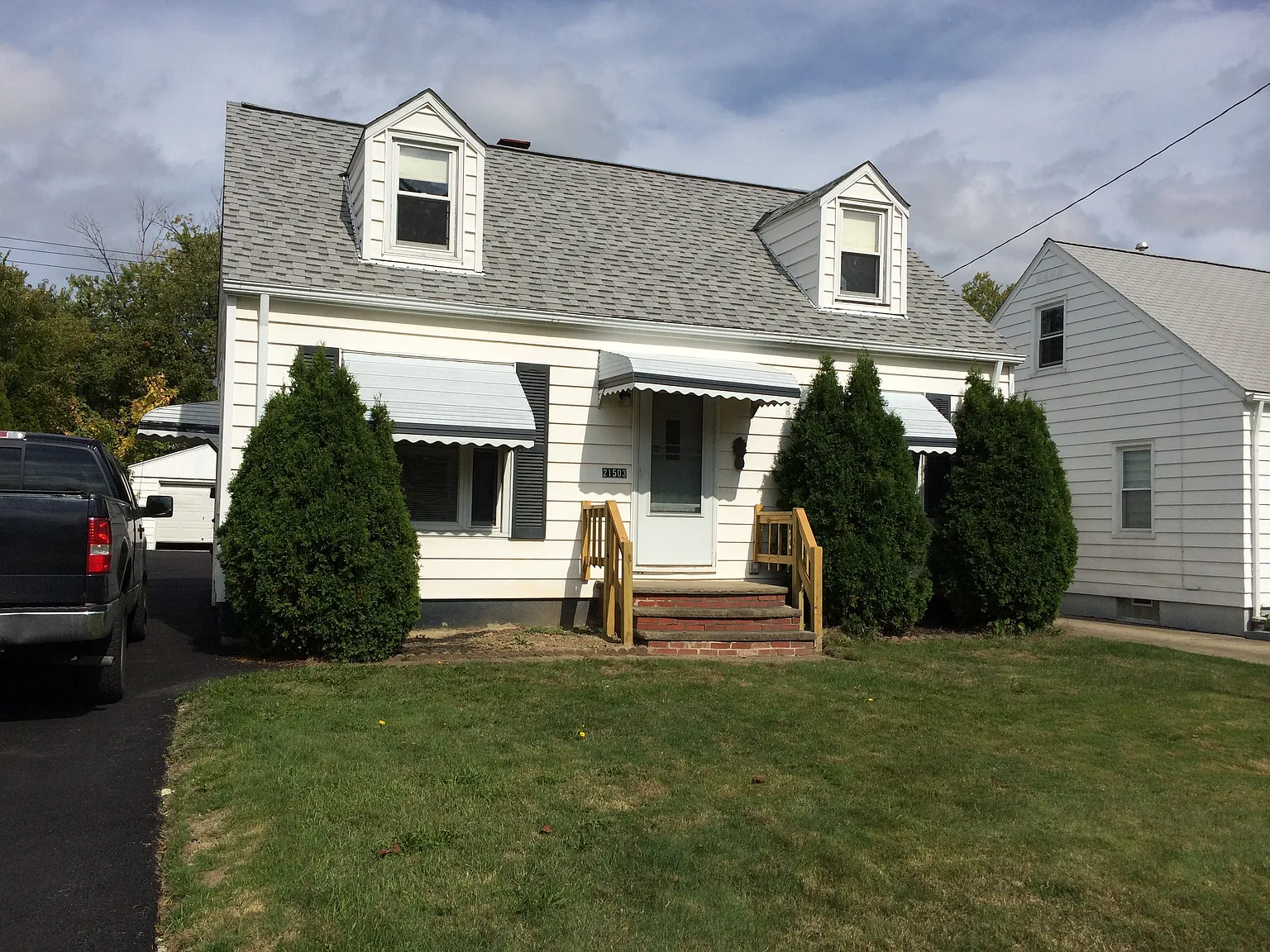 21503 Franklin Rd photo 1
