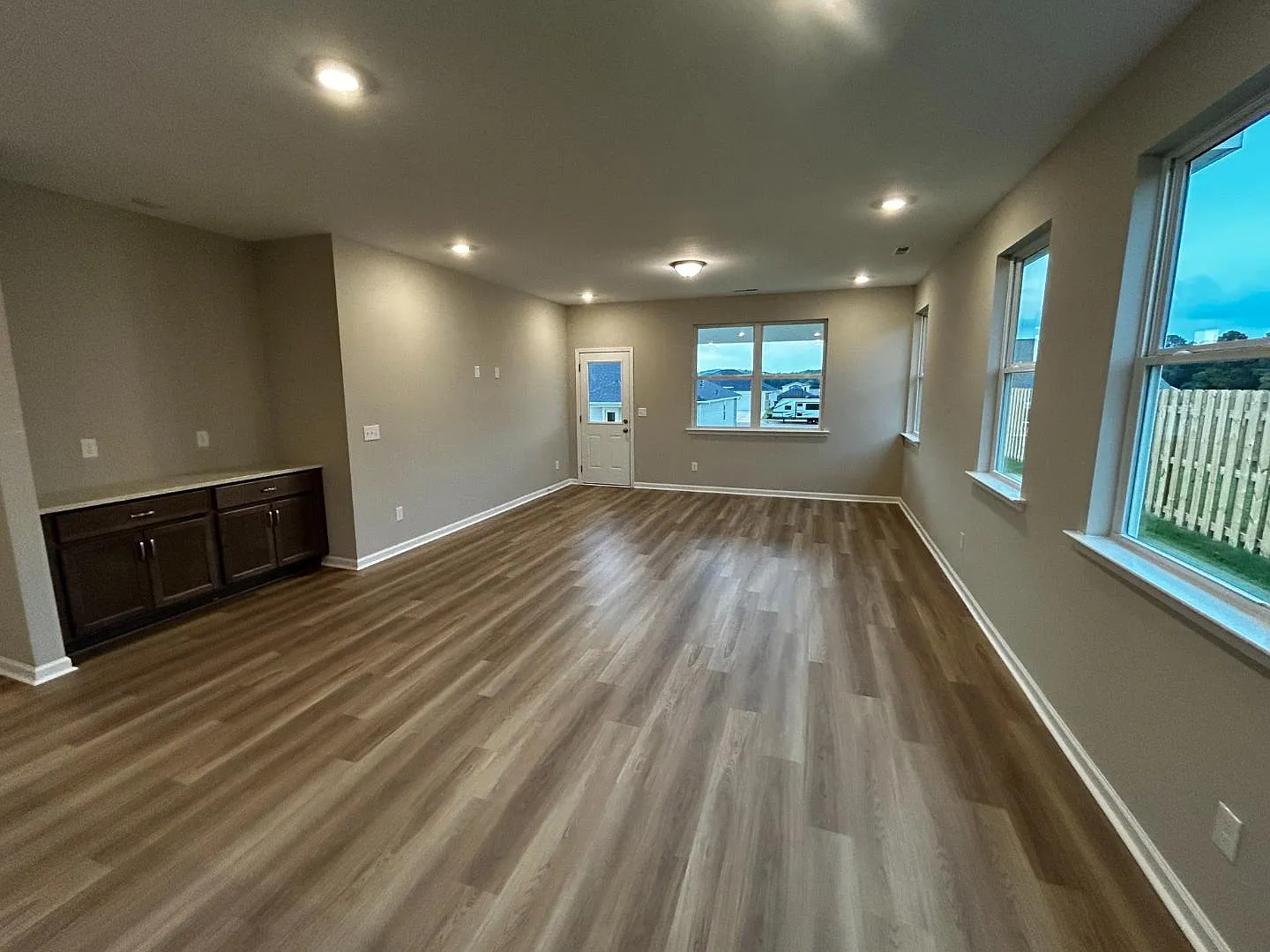 105 Alberta Harris Dr — Photo 4