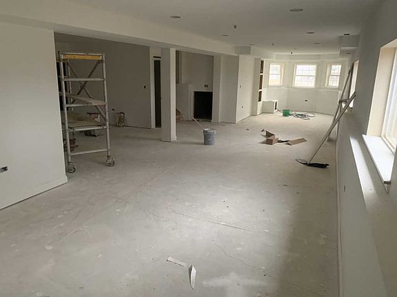 5th image of 13525 Kildare Ave
