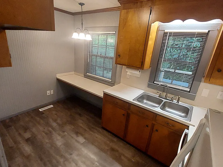 212 Dianne St #B — Photo 10