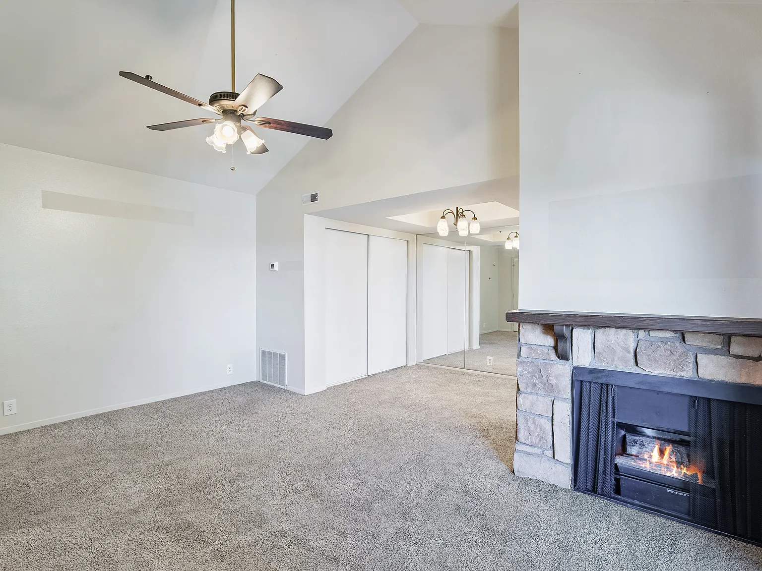1 bed, 648 sqft, $1,800 — Photo 2
