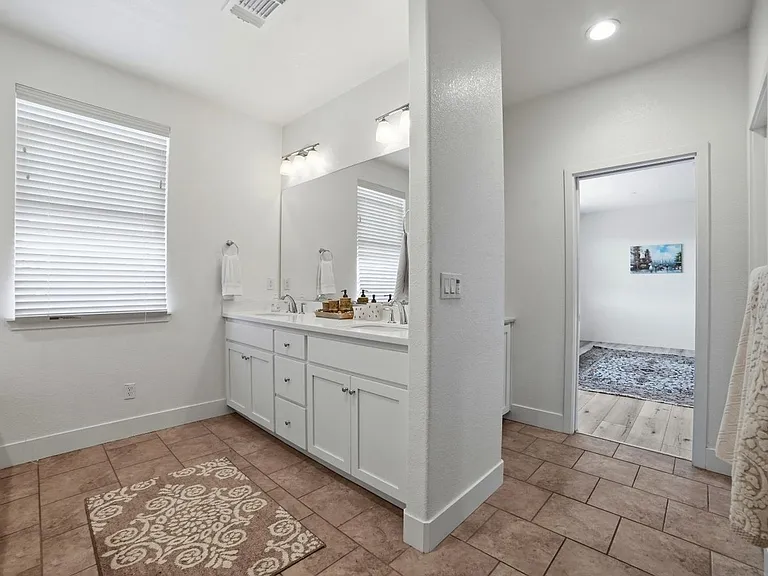 5305 Kirby Pl — Photo 8