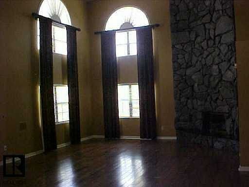 5th image of 5926 Bayview Cir S