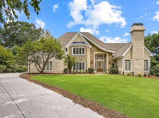 45 Pointe Ridge Dr, Sandy Springs, GA 30328