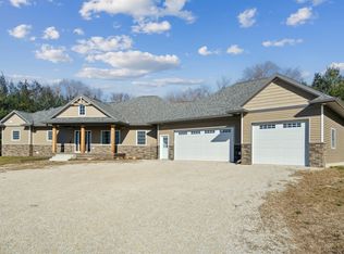 3097 Butler Ave, Brandon, IA 52210