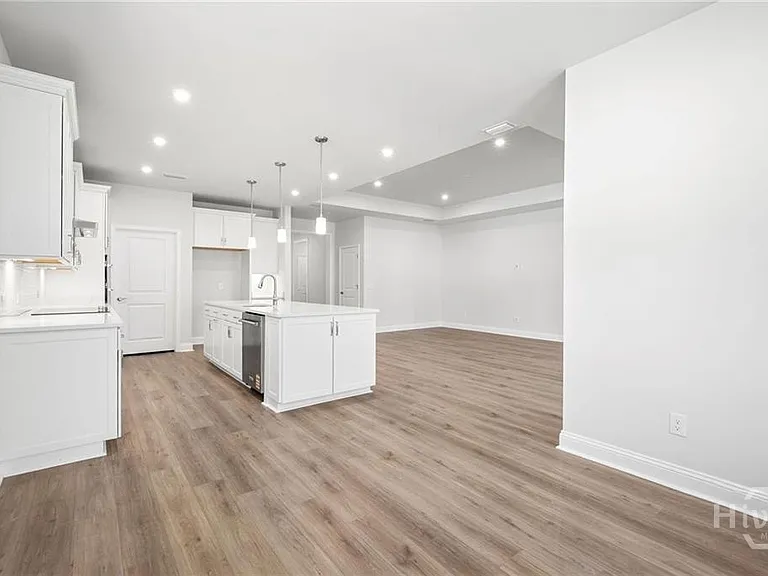 469 Monterey Loop — Photo 12