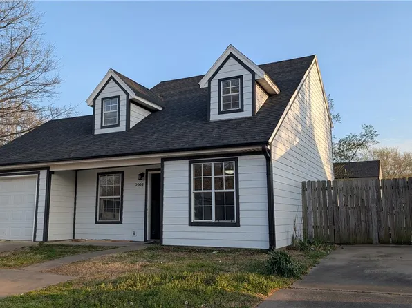2005 Blueberry Ln, Springdale, AR 72762