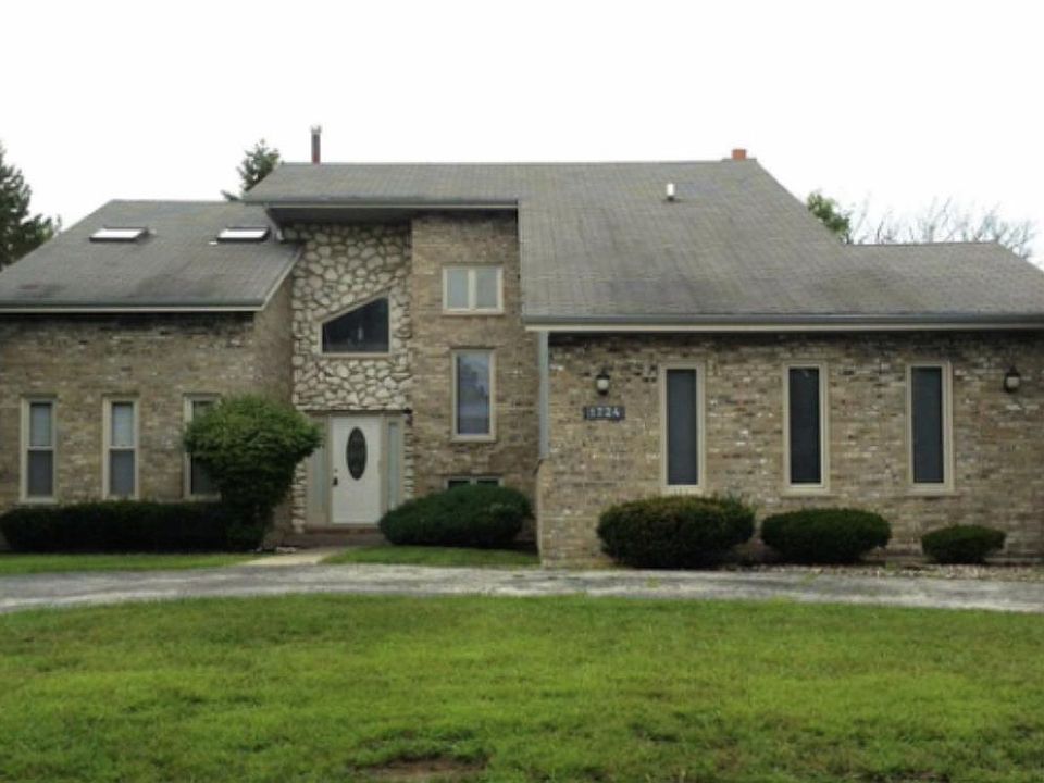 1st image of 1724 Heather Hill Cres