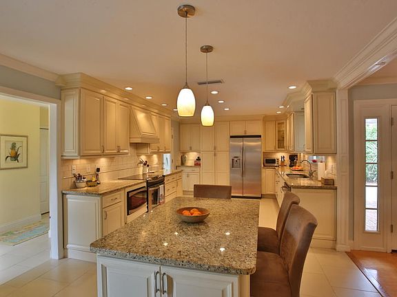 5th image of 6163 Shoreline Dr
