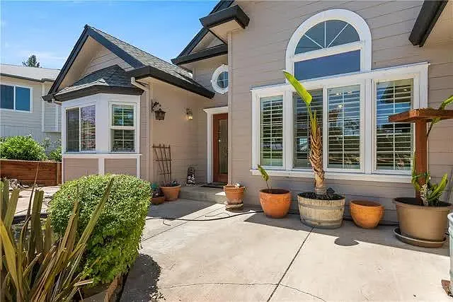 10692 Sunset Ridge Dr — Photo 2