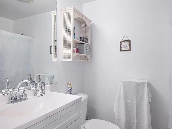 4th image of 321 E Michigan Ave APT 3