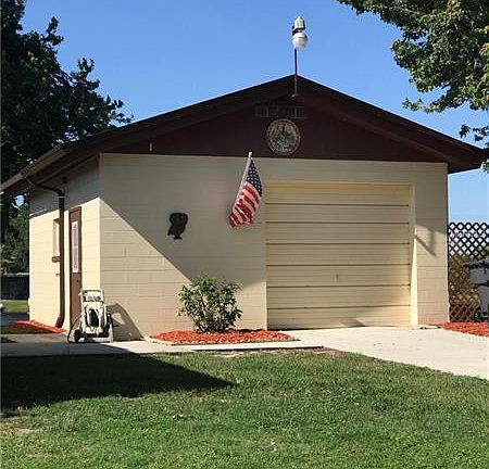 2nd image of 3650 Lake Ellen Dr