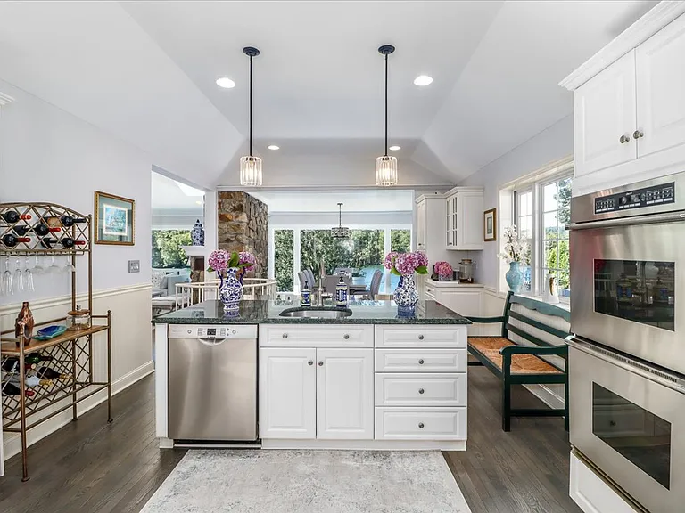 51 S Lake Shore Dr — Photo 21