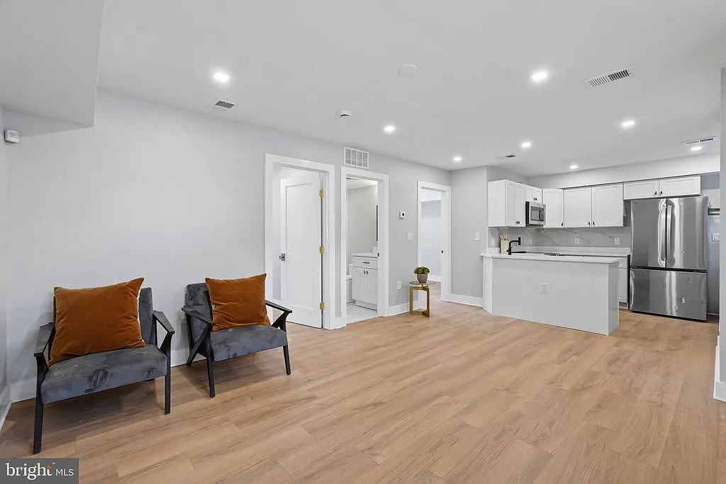 1 bed, 1.5 bath, 2537 sqft, $2,500 — Photo 4