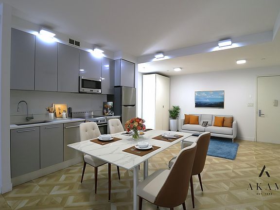 4th image of 316 E 3rd St #2E
