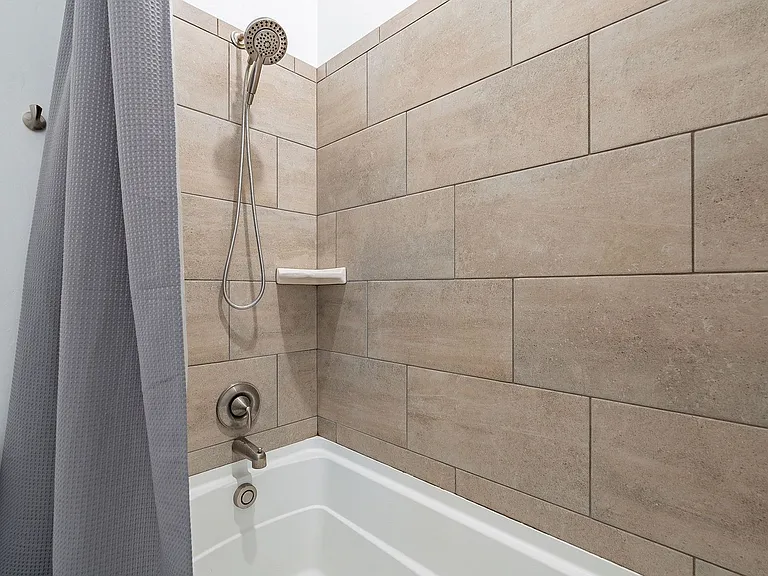 12442 N Appling Ave — Photo 23