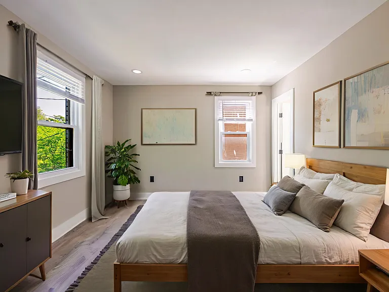 4523 Dix St NE — Photo 31