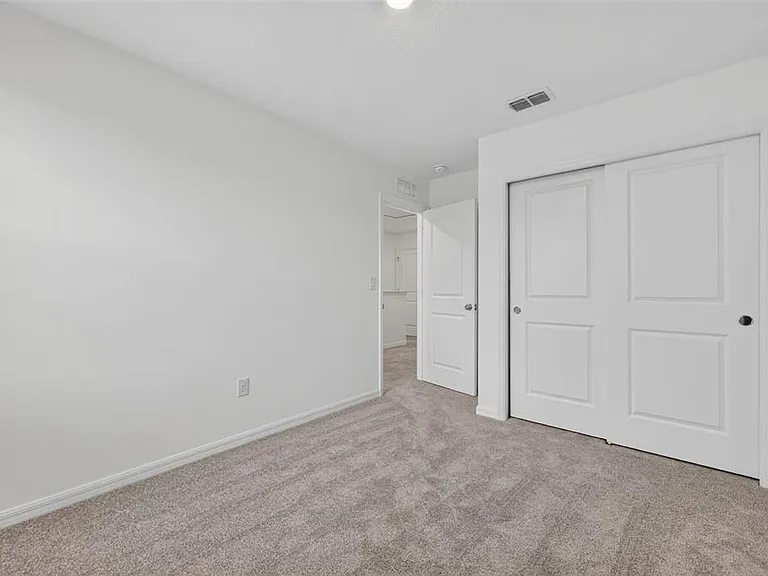 10761 Eclipse St — Photo 29