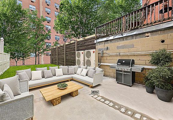 3rd image of 334 E 116th St #1