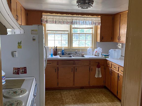 5th image of 665 Wolfpack Ln